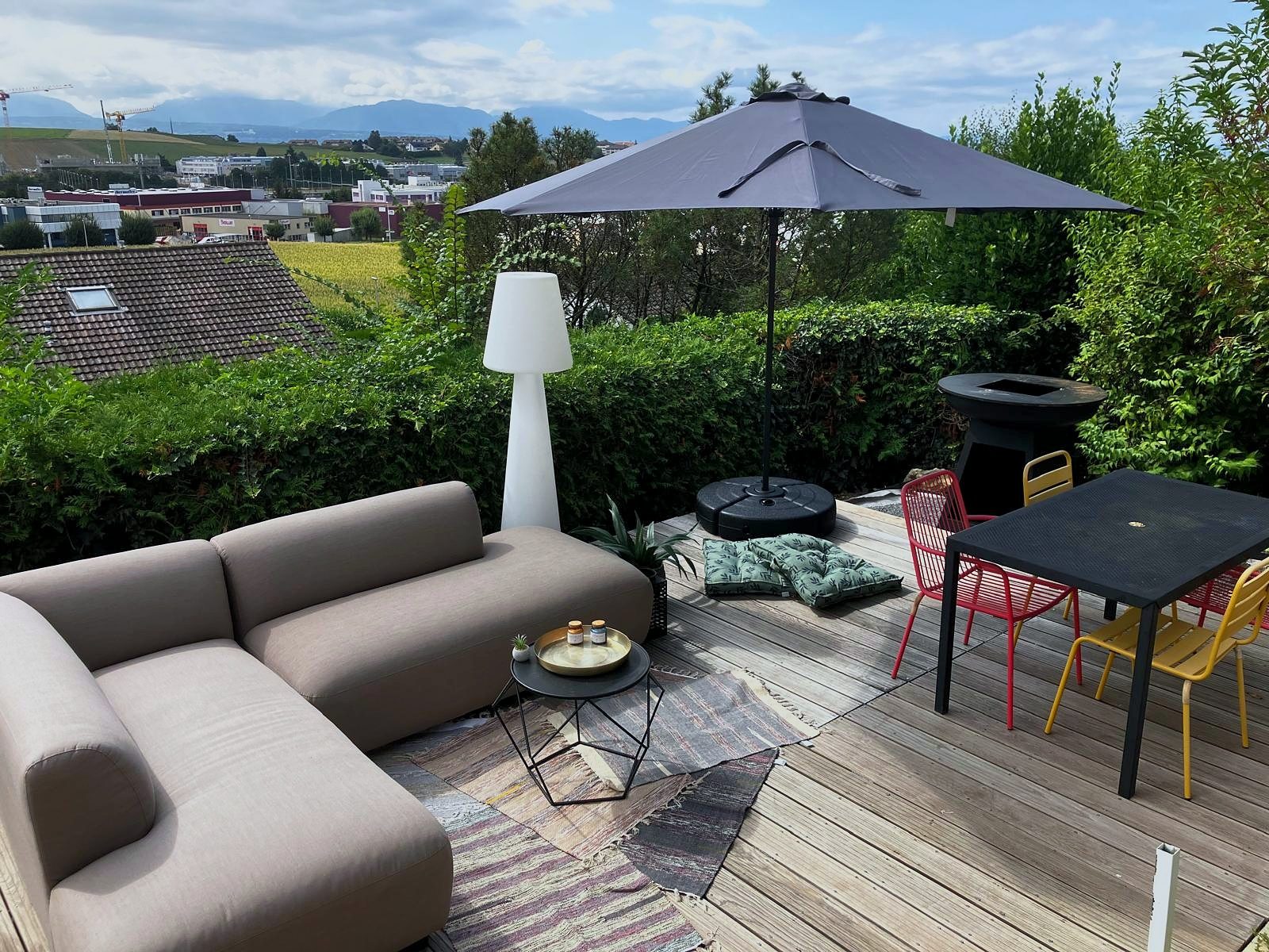 Terrasse avec vue sur les Alpes